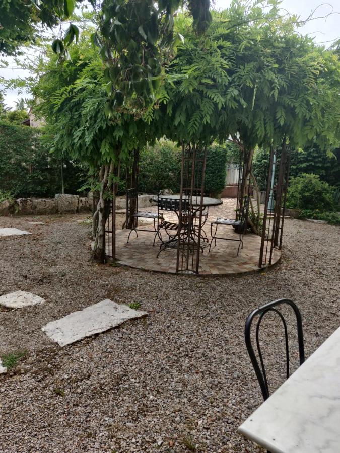 Le Logis De Lou Bed & Breakfast Blars Exterior photo